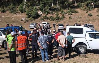 Emine öğretmeni arama kurtarma çalışması sürüyor