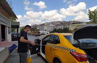 Esenyurt’ta araç dezenfeksiyon hizmeti devam ediyor