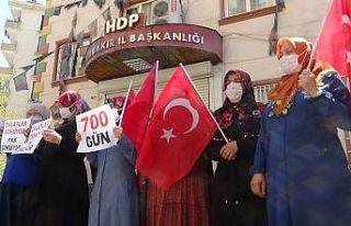 Evlat nöbetindeki ailelerden 700. gün açıklaması