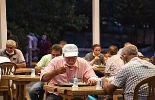Eyüpsultan Alibeyköy Cemevi’nde Muharrem iftarı