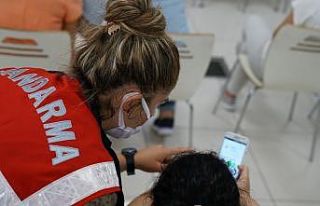 Fabrika çalışanı kadınlara KADES eğitimi
