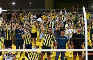 Fenerbahçe, 531 gün sonra taraftarının karşısında