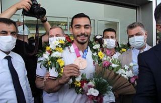 Ferhat Arıcan’a İzmir’de coşkulu karşılama