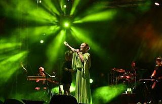 Festivalde Ziynet Sali coşkusu