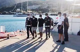 FETÖ’cüler tekne ile kaçarken yakalandı