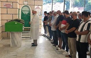 Fransız balkondan düşerek ölen kadın son yolculuğuna...
