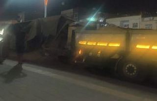 Freni patlayan buğday yüklü tır devrildi: 1 yaralı