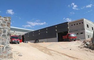 Gaziantep’te panel fabrikasında yangın çıktı:...