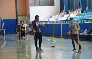 Geleceğin yıldız sporcularını Bozüyük Belediyesi...