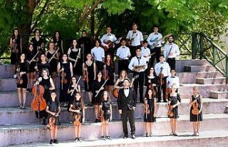 Genç müzisyenler 30 Ağustos Zafer Bayramı konserine...