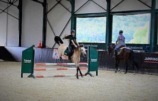 Gezmek için geldiği binicilik kulübüyle şampiyon...