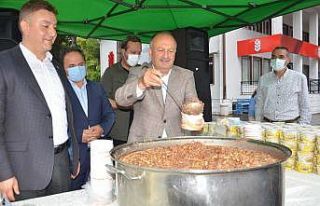 Gönüller aşure ile tatlandı