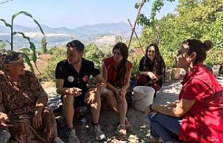 Gönüllü gençler yangın bölgesinde psikososyal...