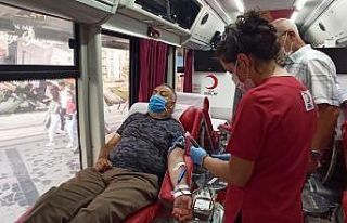 Görme engelli ilk milletvekili Ayva’dan aşı çağrısı