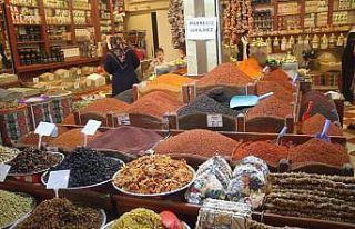 Gurbetçiler akın etti, Elazığ’da Kapalı Çarşı...