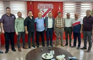 Hacıkerimoğlu’ndan asırlık çınarı ziyaret