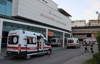 Hafif ticari aracın çarptığı çocuk hayatını...