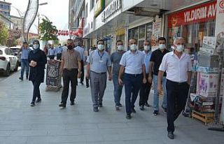 Hakkari’de esnafa aşı çağrısı