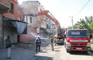 Haliliye’de riskli ve metruk yapıların yıkımı...