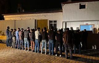 Hatay’da 43 kaçak göçmen ve 3 organizatör yakalandı