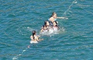 Hava sıcaklığı 32 dereceye ulaştı, vatandaşlar...