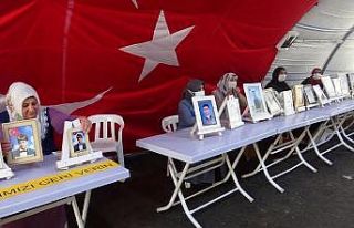 HDP önündeki ailelerin evlat nöbeti 712’nci gününde