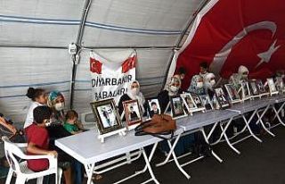 HDP önündeki ailelerin evlat nöbeti 726. gününde