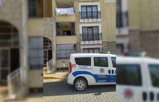 Hırsızlar gazetecilerin yaşadığı siteyi hedef...