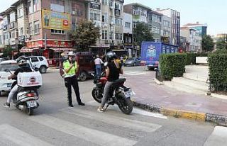 Huzur uygulamasında polis kuş uçurtmadı