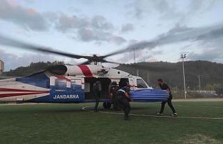İçme suyu malzemeleri helikopter ile taşındı