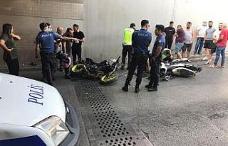 İki motosiklet alt geçitte çarpıştı: 3 yaralı