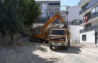 İkiçeşmelik Mahallesi’nde değişim çalışmaları...