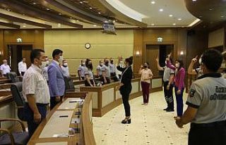 İşaret dili öğrenen güvenlikçilere sertifika