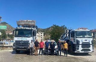 İskilip Belediyesi’nden afet bölgesine araç ve...