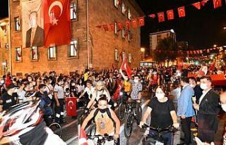 Isparta’da 30 Ağustos fener alayı renkli görüntüler...