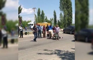 Isparta’da otomobil ile motosiklet çarpıştı:...