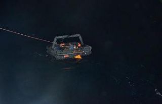 İzmir açıklarında 11 düzensiz göçmen kurtarıldı