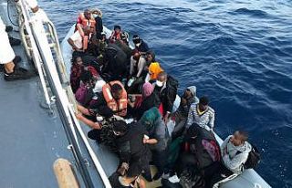 İzmir açıklarında düzensiz göçmen hareketliliği