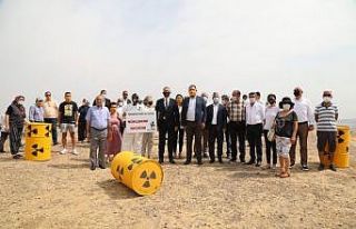 İzmir’in Çernobili için 11. “Duran Adam”...