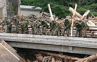 Japonya’da sel heyelana neden oldu: 3 ölü
