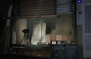 Kadıköy’de korkutan depo yangını