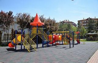 Kahramankazan’da parklar rengarenk
