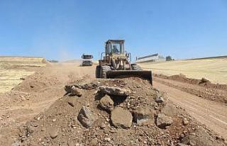 Kahta’da yol yapım çalışmaları devam ediyor