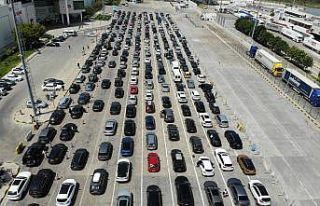 Kapıkule’de gurbetçiler akın akın geri dönüyor