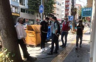 Karantinayı unutup bankaya koştu