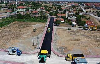 Karatay’da sıcak asfalt seferberliği sürüyor