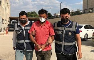 Karısına laf attığını iddia ettiği kişiyi...