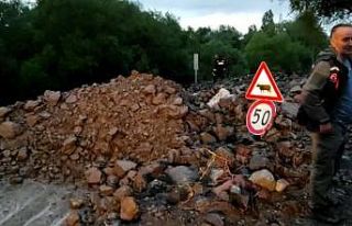 Kars’ta sağanak sele yol açtı: Evleri ve yolları...