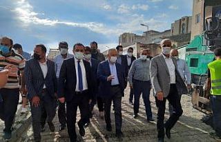 Kars’ta yol ve alt yapı çalışmaları hızla...