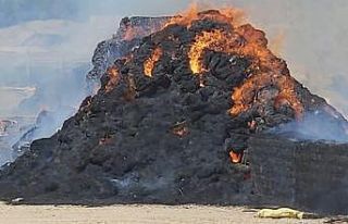 Kastamonu’da 150 ton saman balyası alev alev yandı